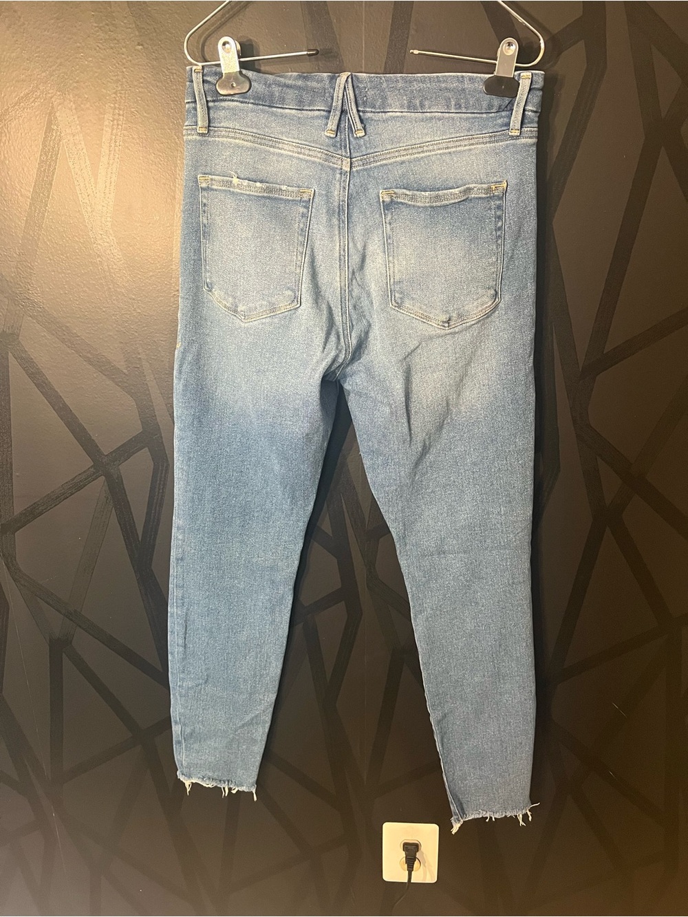 Good American good legs stretchy jeans - Picture 4 of 8